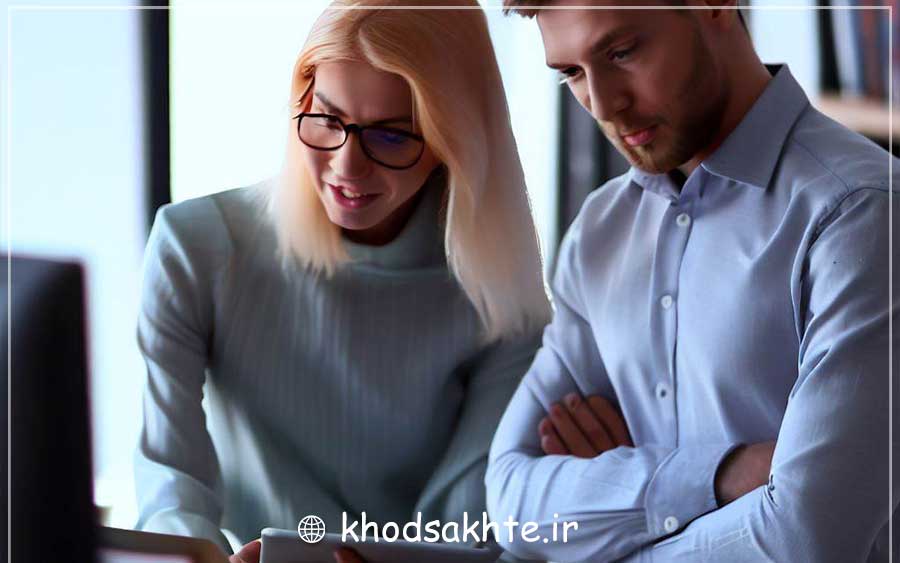 همکاران در محل کار 