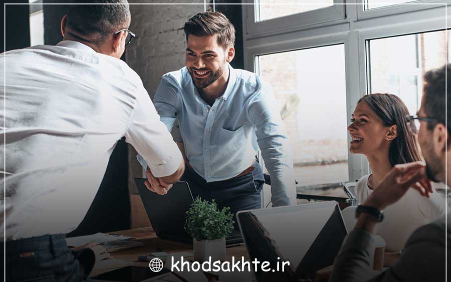چطور با مشتری ارتباط برقرار کنیم؟
